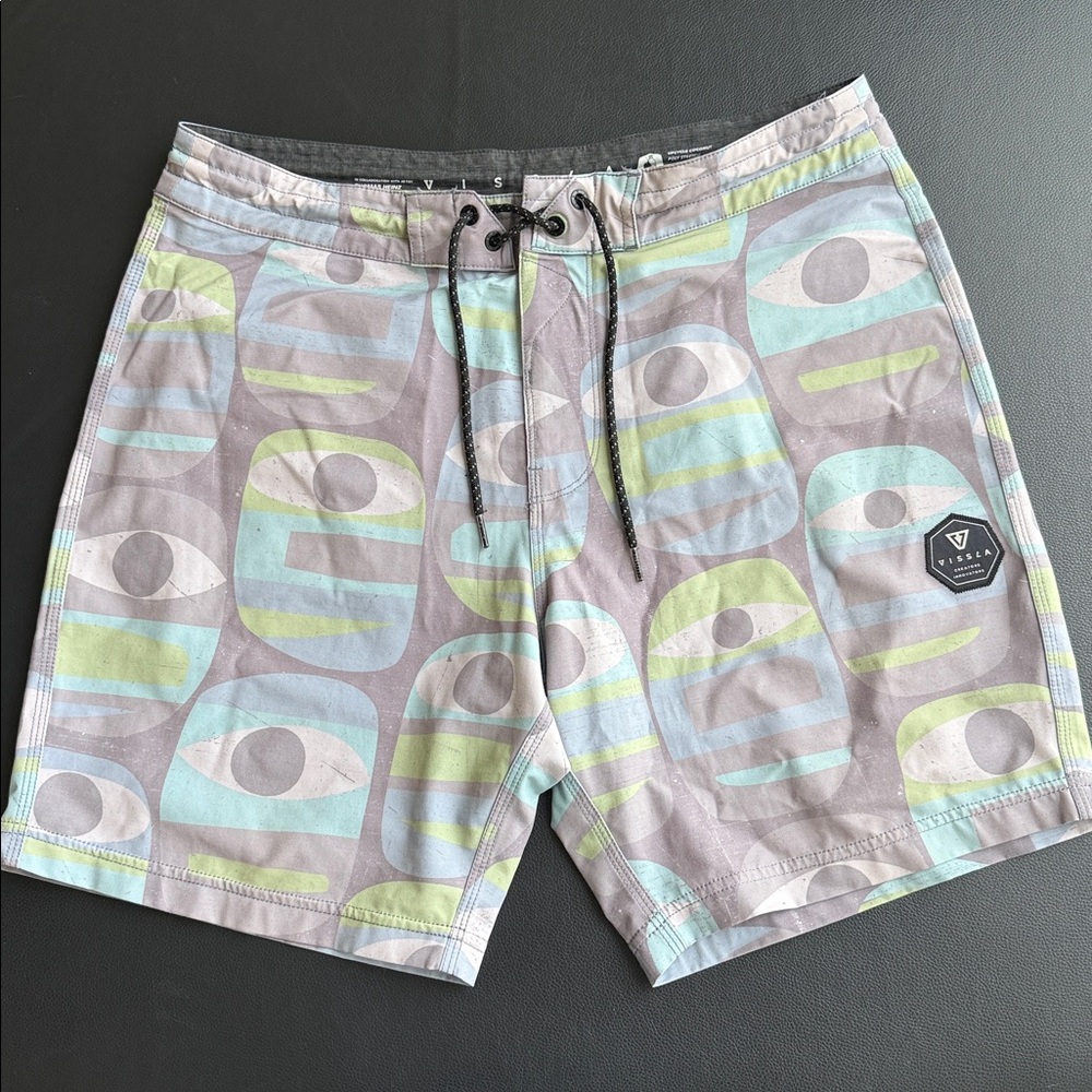 VISSLA Thomas Heinz Geometric Design Men’s 32 Board Shorts